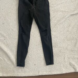 Stylish Black Distressed Women Jeans